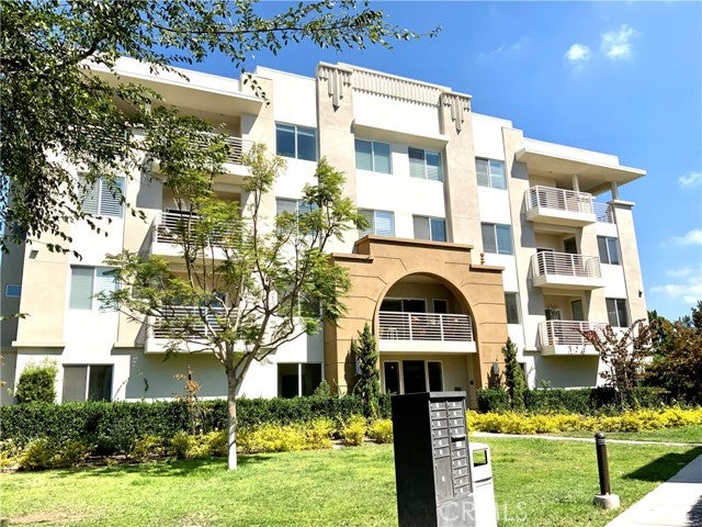 Property photo for 13124 Central Avenue, #302, Hawthorne, CA