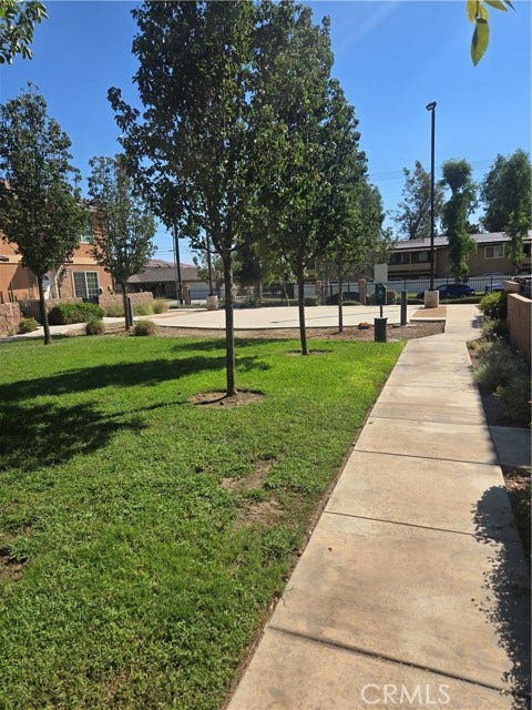 16408 Valencia, Fontana, CA 92335