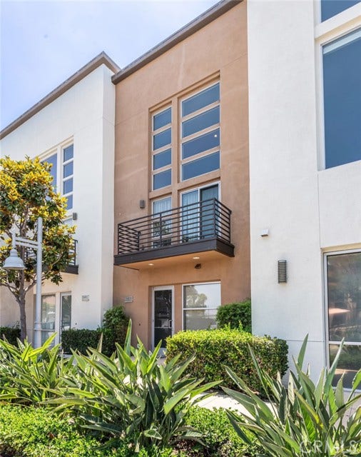 Property photo for 1540 W Artesia SQ, #D, Gardena, CA
