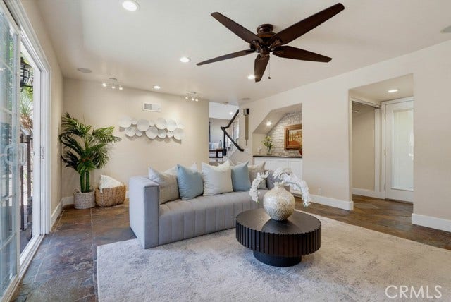 5550 E Edgemar, Anaheim, CA 92807