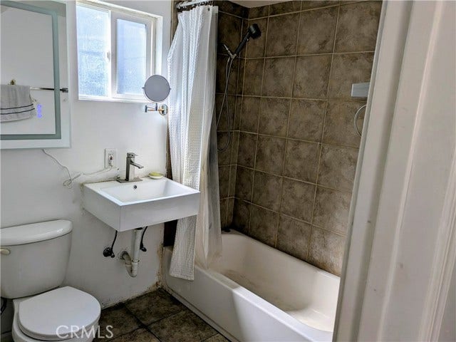 1001 N Mariposa, Los Angeles, CA 90029