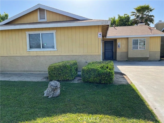 6109 S H ST, Bakersfield, CA 93304