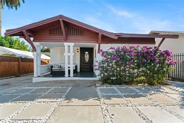 Property photo for 3204 W 27th St, Los Angeles, CA
