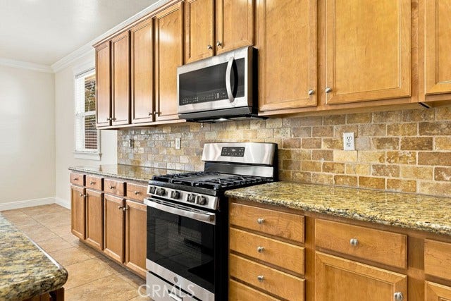 3945 Derby CIR, Lancaster, CA 93536