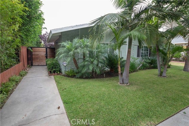 Property photo for 329 Orizaba AVE, #3, Long Beach, CA