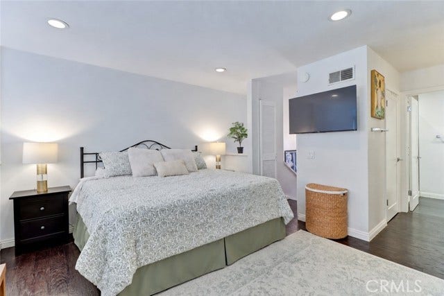 1048 Cabrillo Park DR, #A, Santa Ana, CA 92701