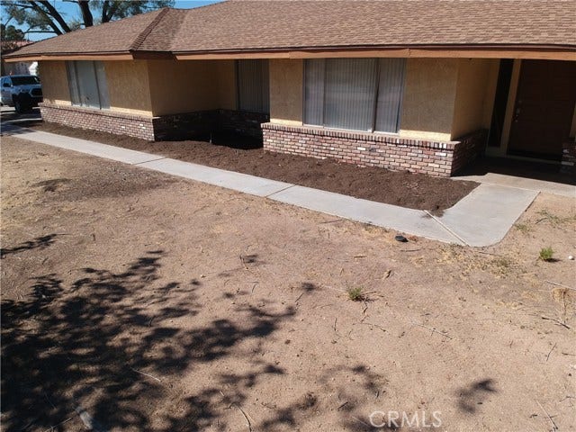 19430 Tomahawk RD, Apple Valley, CA 92307