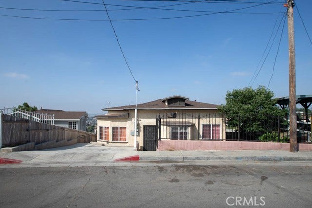 Property photo for 1059 1/2 Buelah CIR, Los Angeles, CA