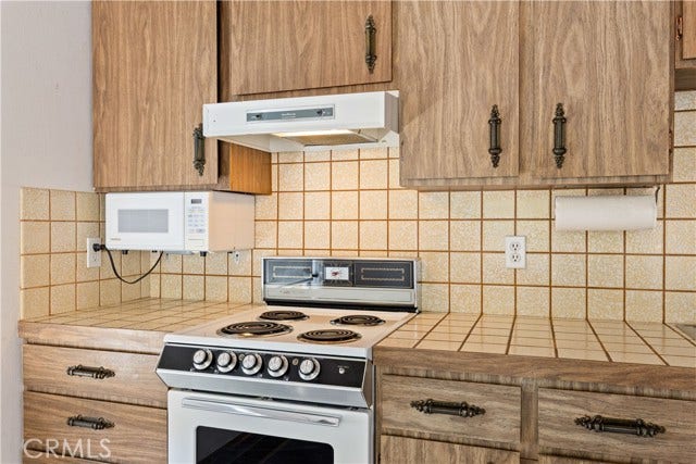 6869 Howard AVE, Nice, CA 95464