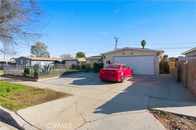 Property photo for 44022 Stanridge AVE, Lancaster, CA