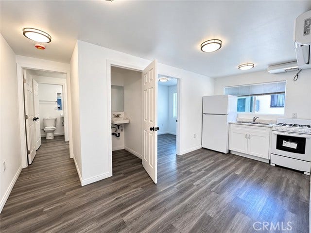 Property photo for 925 N Washington, Long Beach, CA