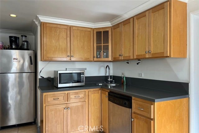 940 Hilldale Ave, West Hollywood, CA 90069