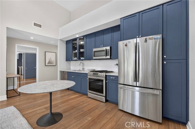 125 Hurlbut ST, #202, Pasadena, CA 91105