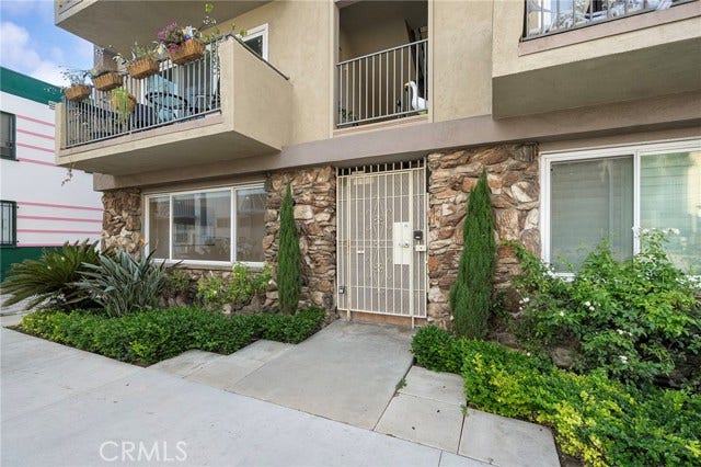 Property photo for 21 Alamitos AVE, #1, Long Beach, CA