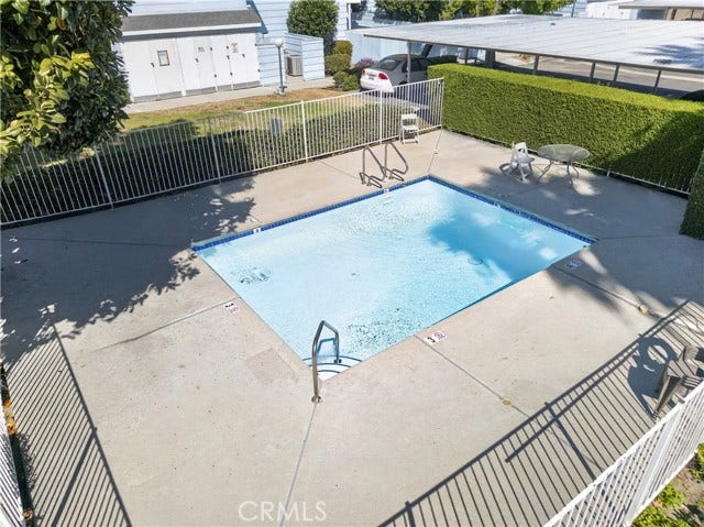 7025 Glade Ave, #2, Canoga Park, CA 91303 7025 Glade Ave, #2, Canoga Park, CA 91303