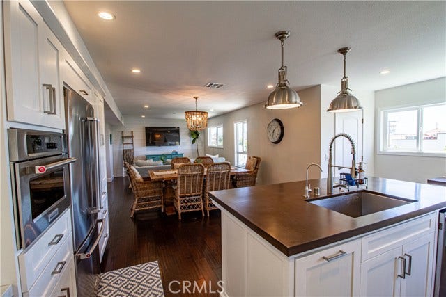 Property photo for 807 El Redondo AVE, Redondo Beach, CA