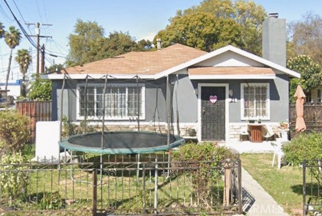 Property photo for 21 E 68th, Long Beach, CA