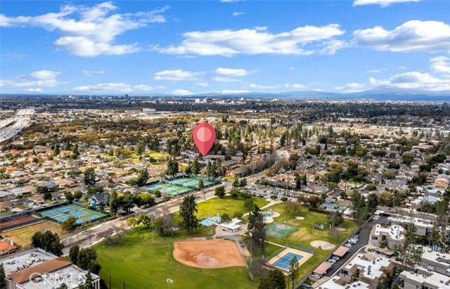 1048 Cabrillo Park DR, #A, Santa Ana, CA 92701