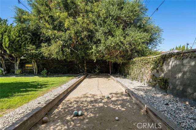 2000 Iroquois, Long Beach, CA 90815