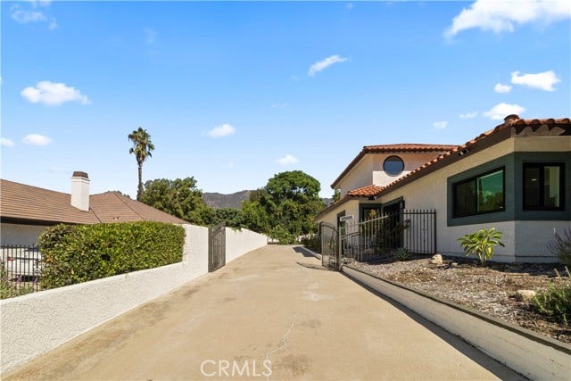 831 Pomello, Claremont, CA 91711