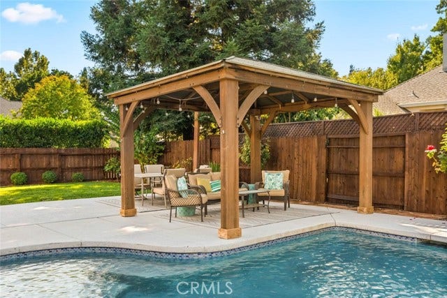 1 London CT, Chico, CA 95973