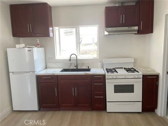 Property photo for 672 115th, Los Angeles, CA
