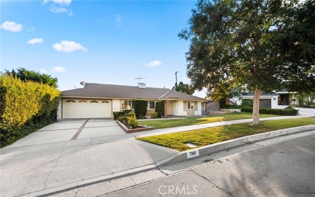 780 Arroues DR, Fullerton, CA 92835