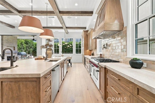 Property photo for 1808 Laurel Ave, Manhattan Beach, CA