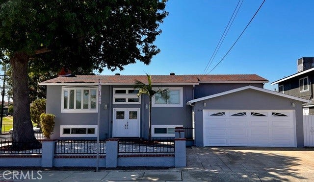 Property photo for 1514 E Maple AVE, El Segundo, CA