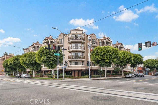 Property photo for 801 Pine AVE, #401, Long Beach, CA