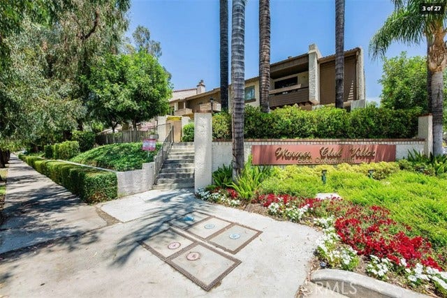 Property photo for 5800 Owensmouth, #7, Los Angeles, CA