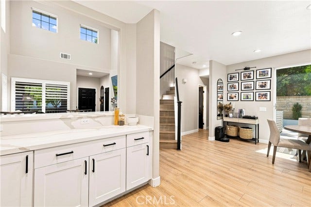 23800 Woodpark CT, Valencia, CA 91354