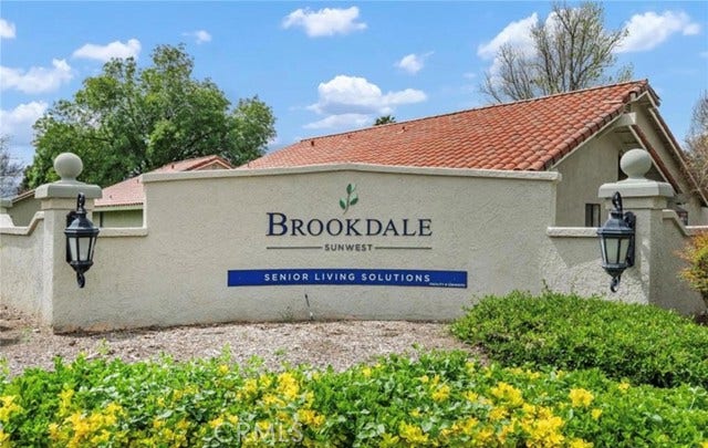 1060 Clubhouse, Hemet, CA 92545 1060 Clubhouse, Hemet, CA 92545