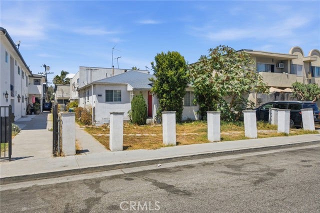 Property photo for 1939 Chariton, Los Angeles, CA