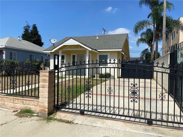 Property photo for 949 E Hyde Park Boulevard, Inglewood, CA