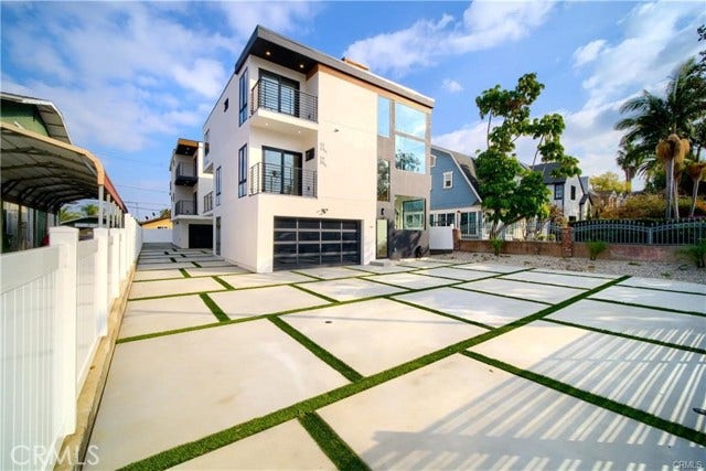 Property photo for 616 N Mariposa Ave AVE, Los Angeles, CA