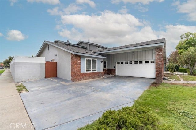Property photo for 3190 Claremore, Long Beach, CA