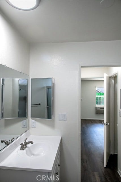 14807 Parthenia, Panorama City, CA 91402