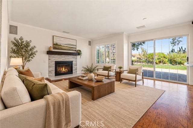 24813 Sagecrest, Stevenson Ranch, CA 91381 Virtual Staging