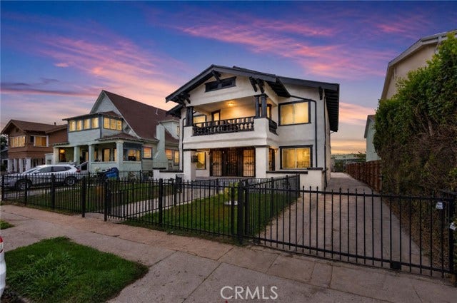 Property photo for 611 W 46th, Los Angeles, CA