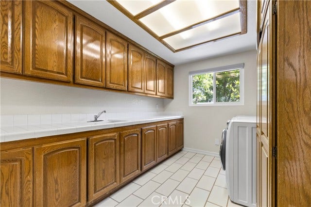 831 Pomello, Claremont, CA 91711