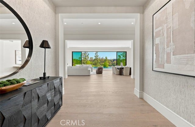 76 Hillcrest LN, Newport Beach, CA 92660
