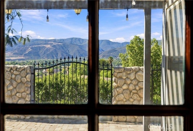 19015 Envoy, Corona, CA 92881