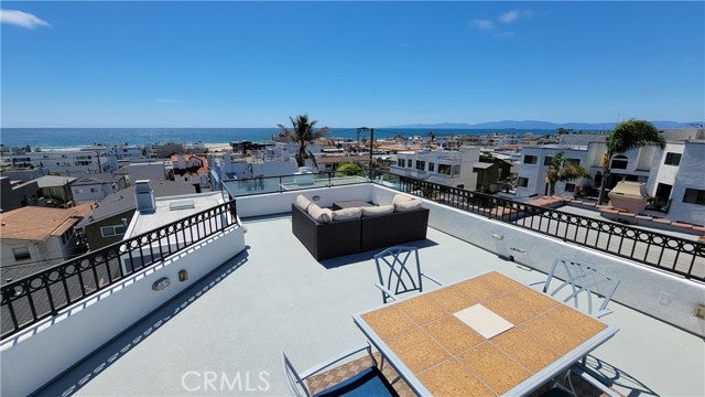 Property photo for 341 Monterey Boulevard, Hermosa Beach, CA