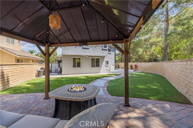 23800 Woodpark CT, Valencia, CA 91354