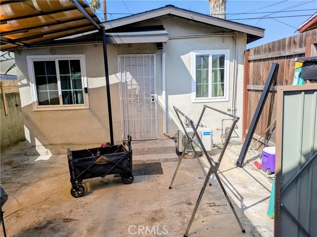 1001 N Mariposa, Los Angeles, CA 90029