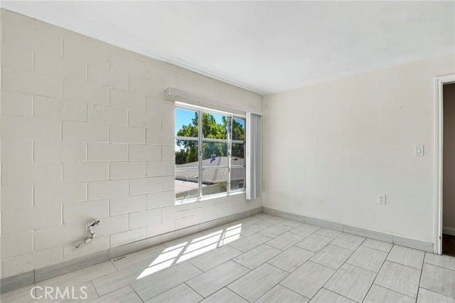 203 1/2 Benrud 2 bedroom , kitchen shot 4
