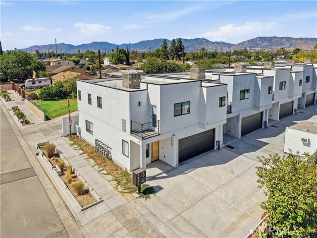 13357 W Cellest PKWY, Pacoima, CA 91331