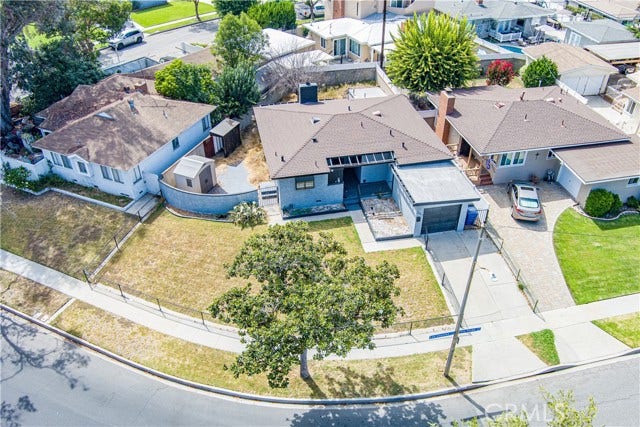 Property photo for 3483 N Los Coyotes Diagonal, Long Beach, CA