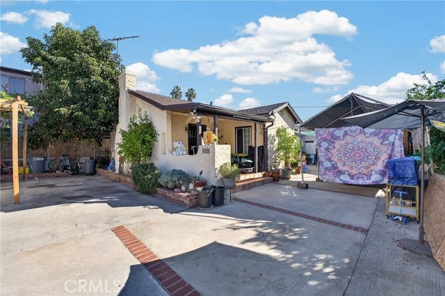 6856 Laurel Canyon BLVD, North Hollywood, CA 91605